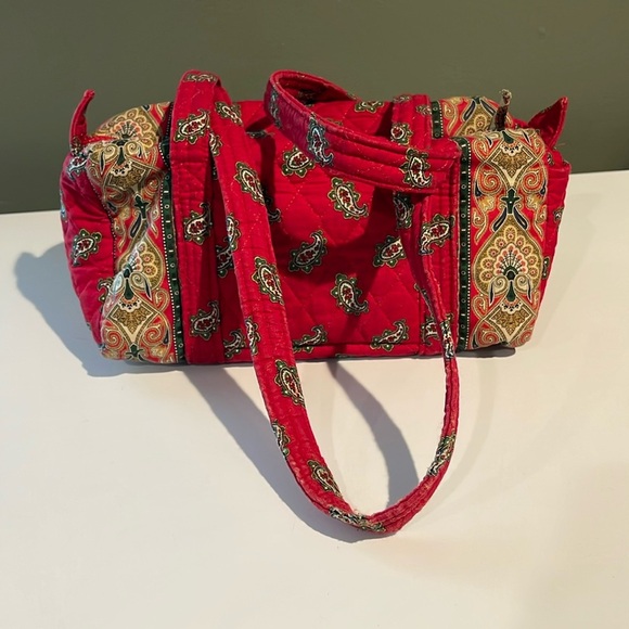 Vera Bradley Handbags - Vintage red Vera Bradley purse in EUC